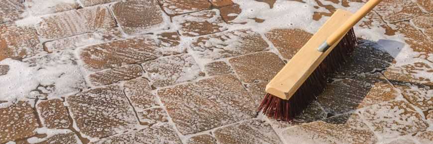Чистка тротуарной плитки — эффективные способы и методы очистки