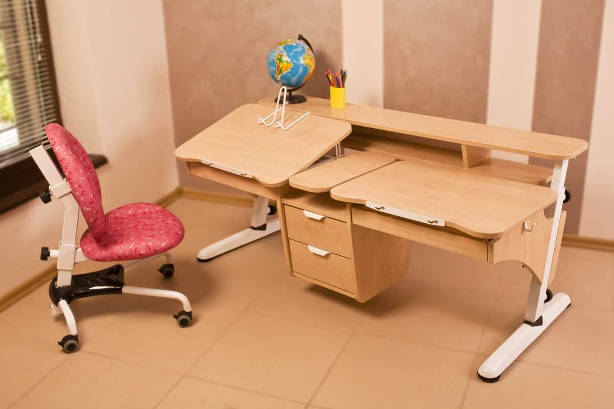 Письменный стол для двоих детей-школьников (30 фото) - реальные примеры интерьеров
