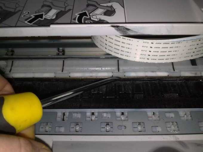 Почему принтер может захватывать сразу несколько листов