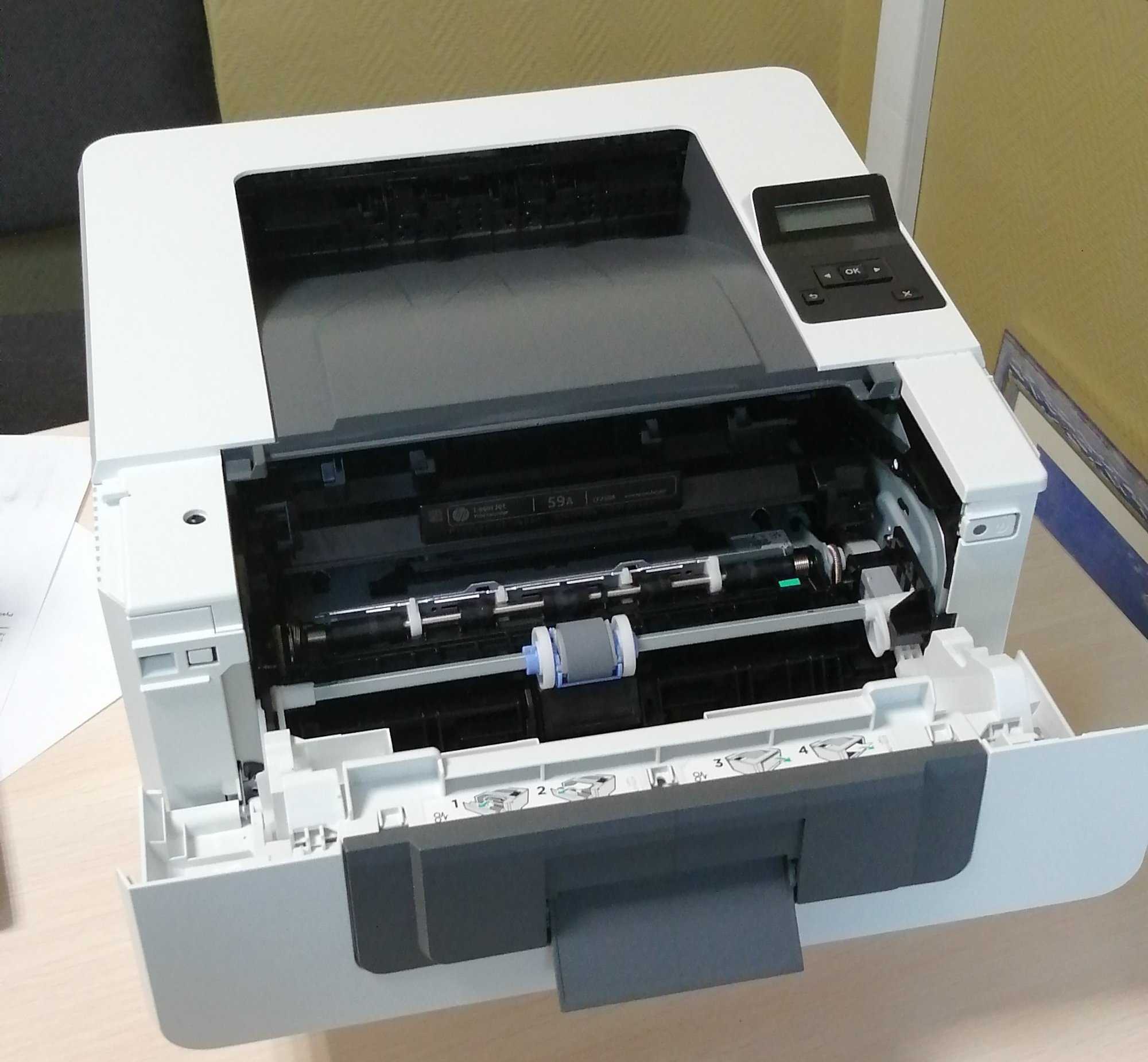 Почему принтер не захватывает бумагу