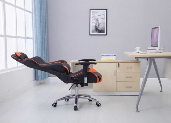 Удобное кресло для работы за компьютером дома без колес