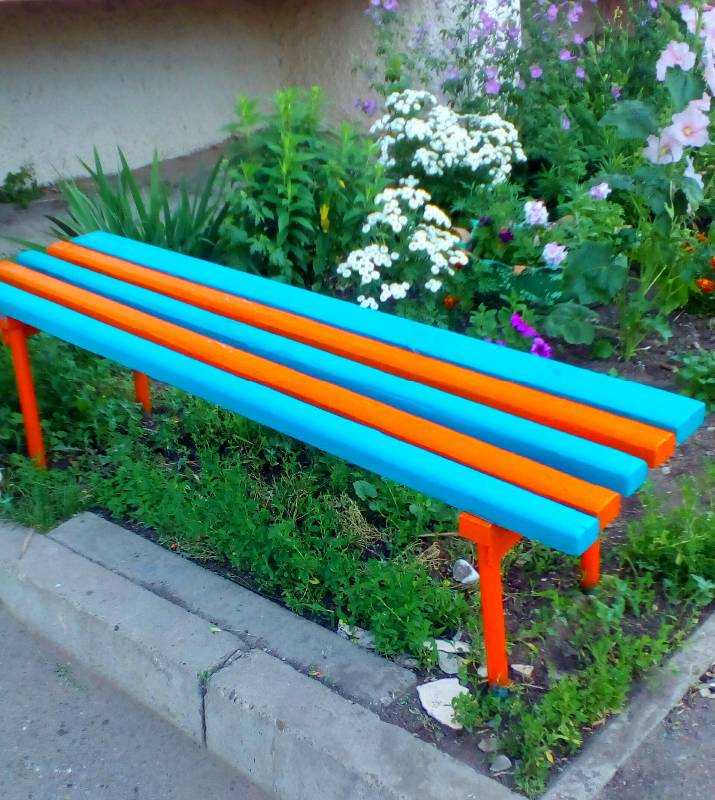 Чем и как покрасить скамейку? красивая покраска деревянной лавочки на улице, краска для садовой скамьи на даче