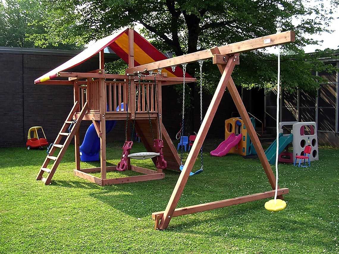 Детская площадка своими руками (63 фото): идеи оформления ограждения из дерева на даче. как сделать игровую площадку во дворе?